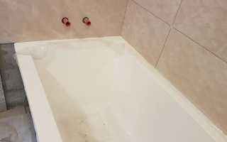 Как прикрепить акриловую ванну к стене