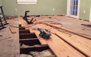 Как правильно положить плитку на деревянный пол?