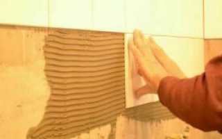 Как укладывать керамическую плитку на стены?